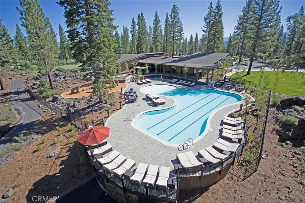 9348 Nine Bark Truckee, CA 96161