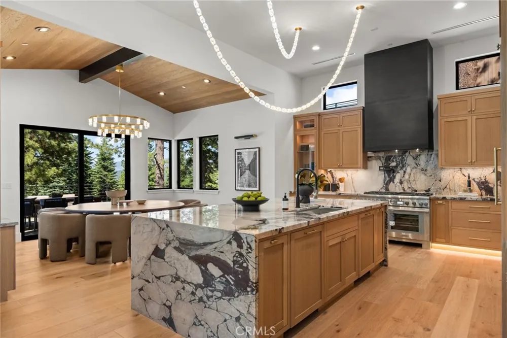 9348 Nine Bark Truckee, CA 96161