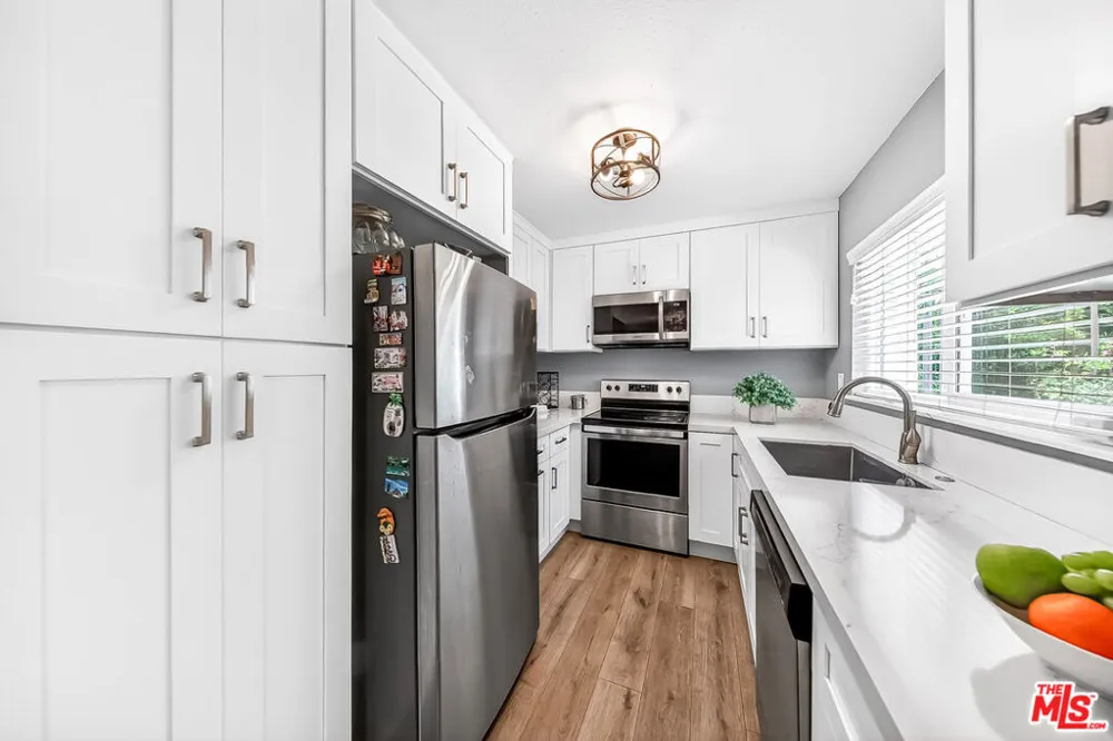 7320 Lennox Avenue #F7 Van Nuys, CA 91405
