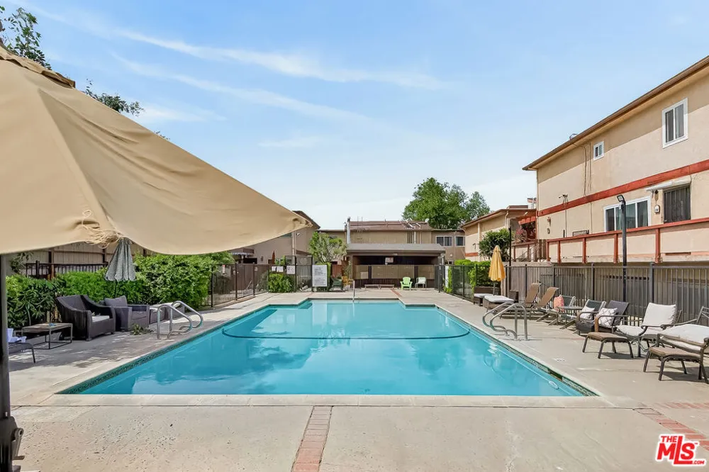 7320 Lennox Avenue #F7 Van Nuys, CA 91405
