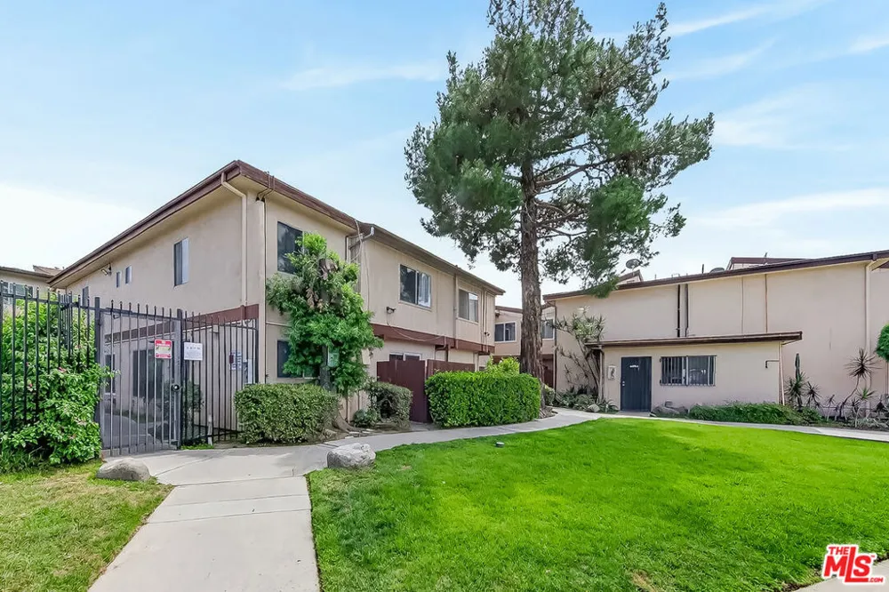 7320 Lennox Avenue #F7 Van Nuys, CA 91405