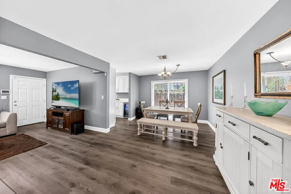 7320 Lennox Avenue #F7 Van Nuys, CA 91405
