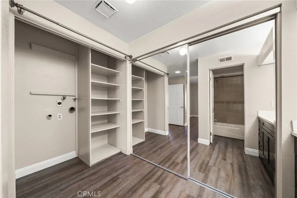 12042 Sylvan River #4 Fountain Valley, CA 92708
