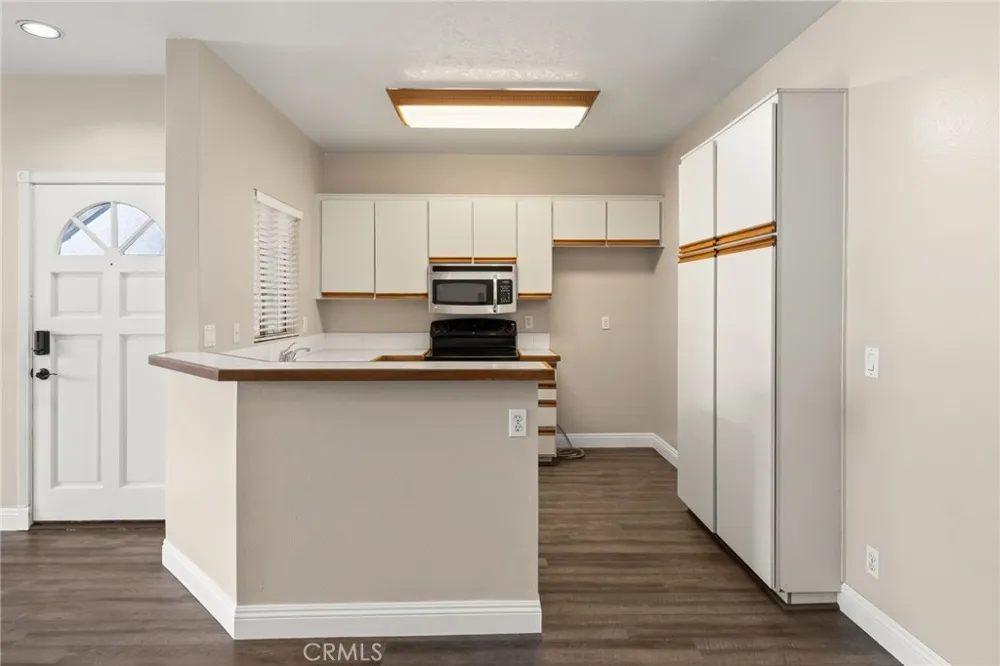 12042 Sylvan River #4 Fountain Valley, CA 92708
