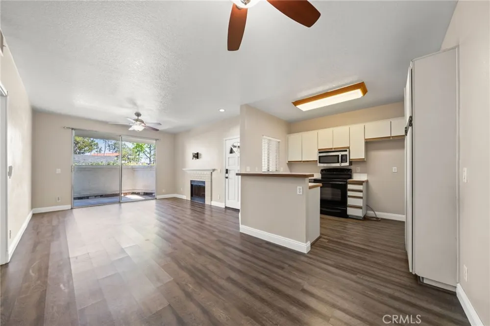 12042 Sylvan River #4 Fountain Valley, CA 92708