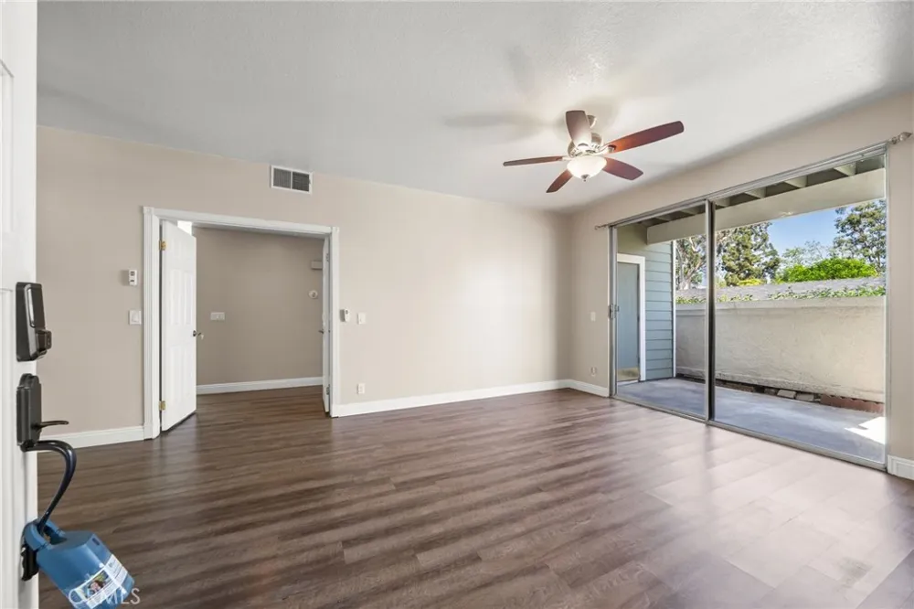 12042 Sylvan River #4 Fountain Valley, CA 92708