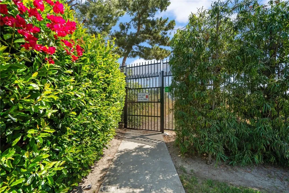 12042 Sylvan River #4 Fountain Valley, CA 92708