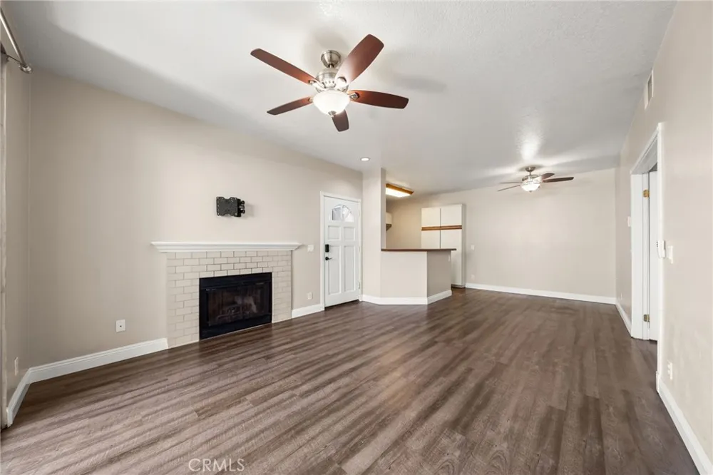 12042 Sylvan River #4 Fountain Valley, CA 92708