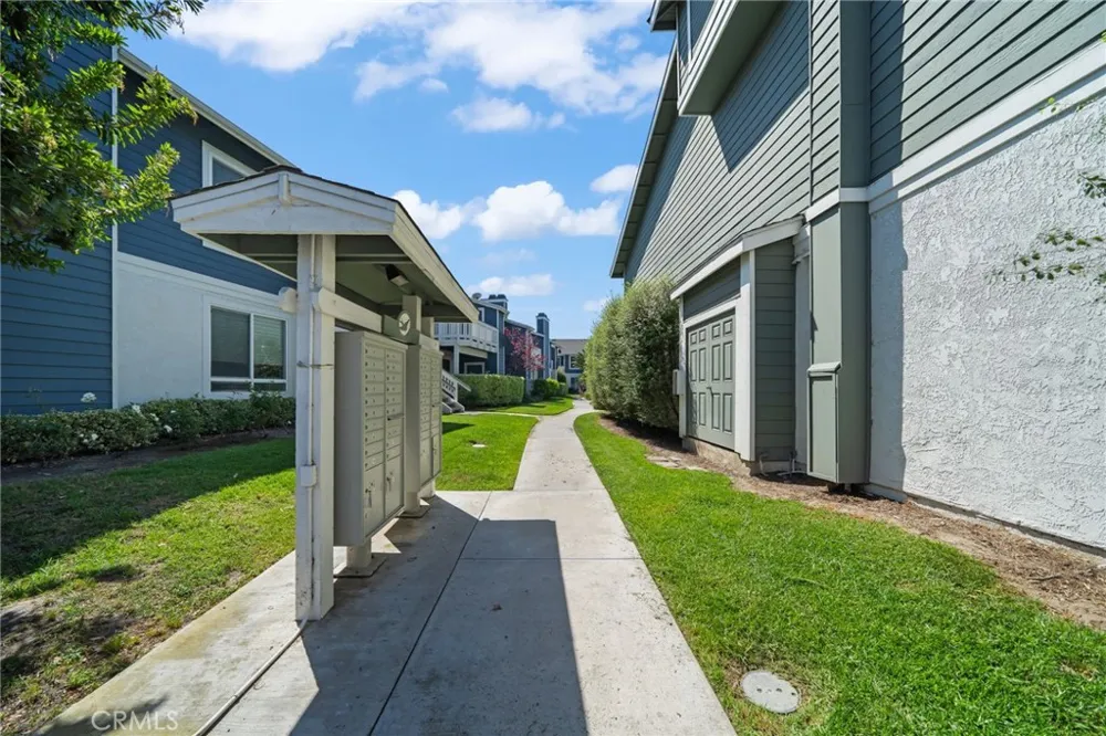 12042 Sylvan River #4 Fountain Valley, CA 92708