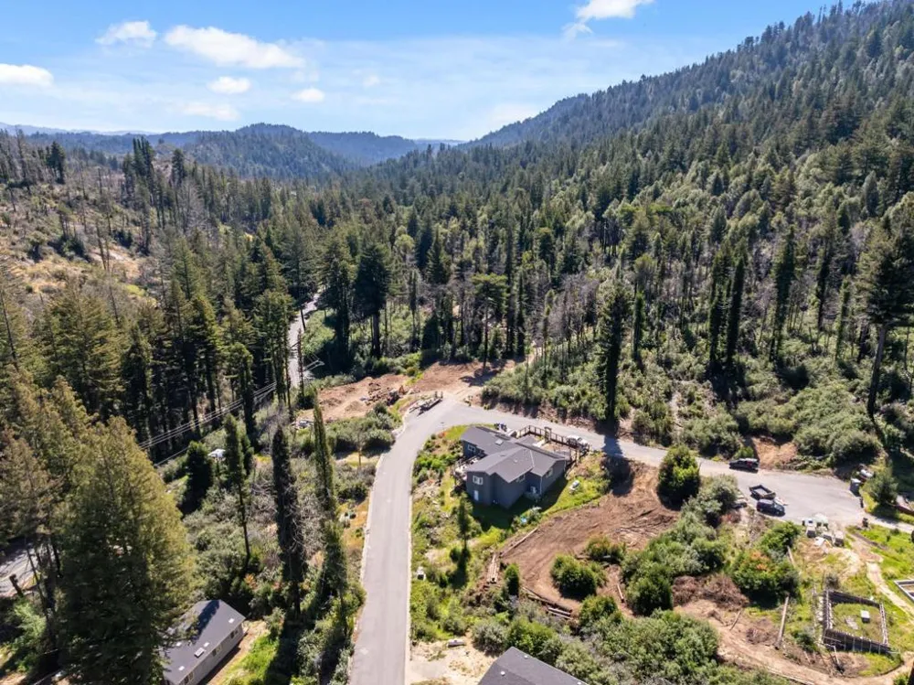 122 Cypress Tree Lane Boulder Creek, CA 95006