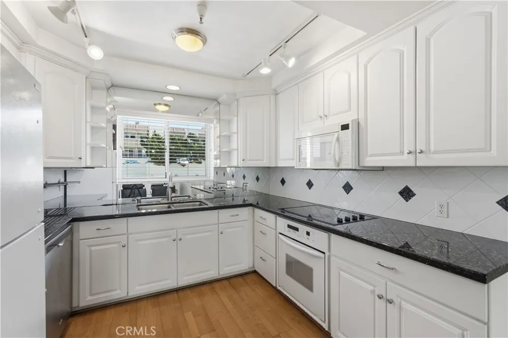 29641 S Western Avenue #211 Rancho Palos Verdes, CA 90275