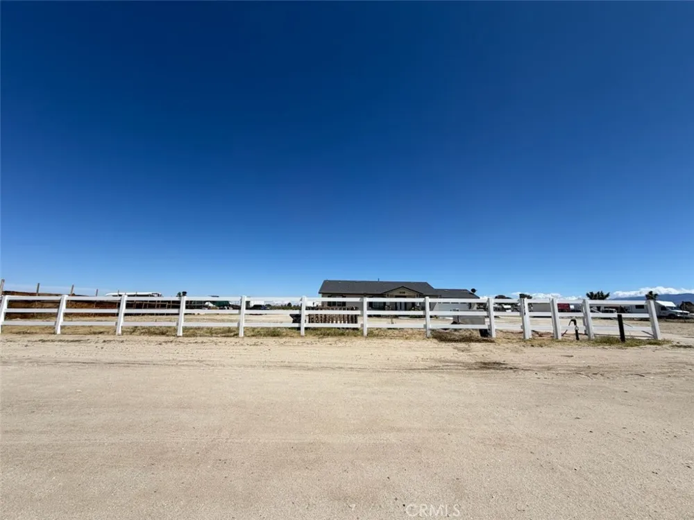 37310 111th E Littlerock, CA 93543