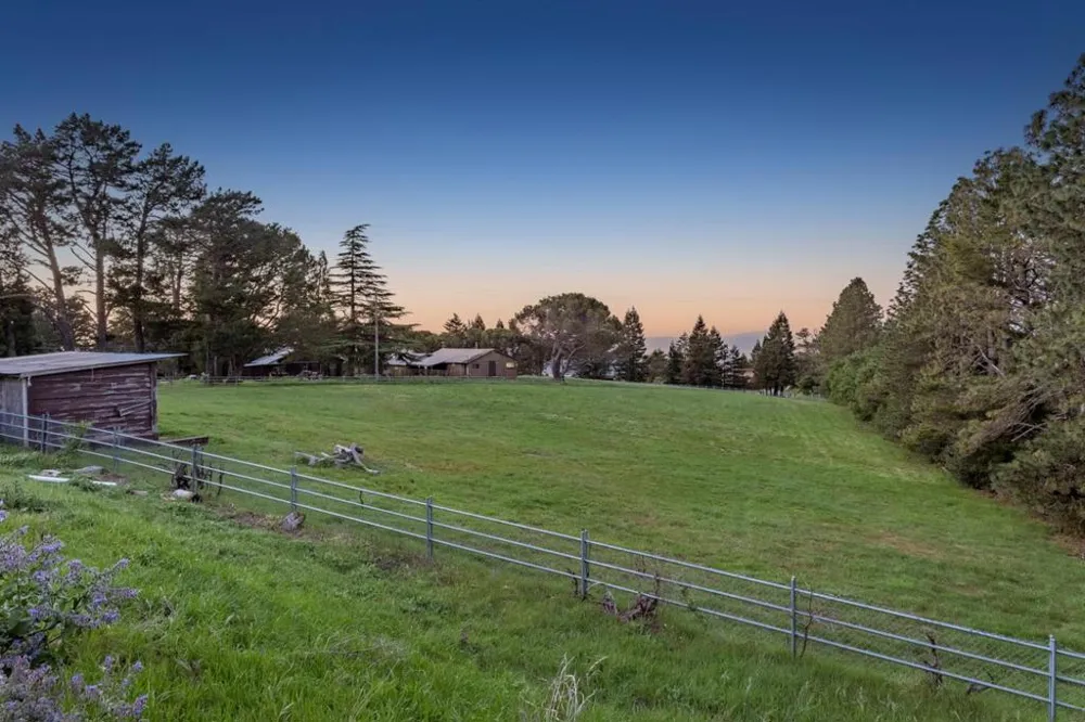 20255 Skyline Boulevard Woodside, CA 94062