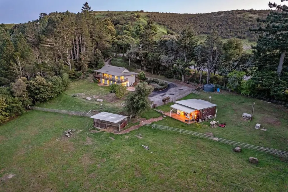 20255 Skyline Boulevard Woodside, CA 94062
