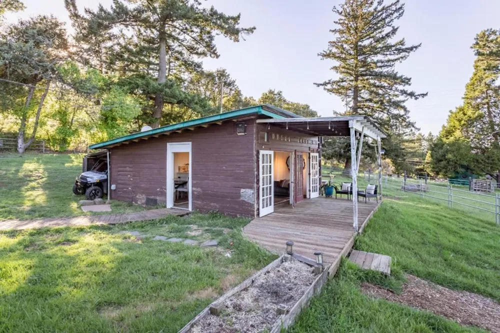20255 Skyline Boulevard Woodside, CA 94062
