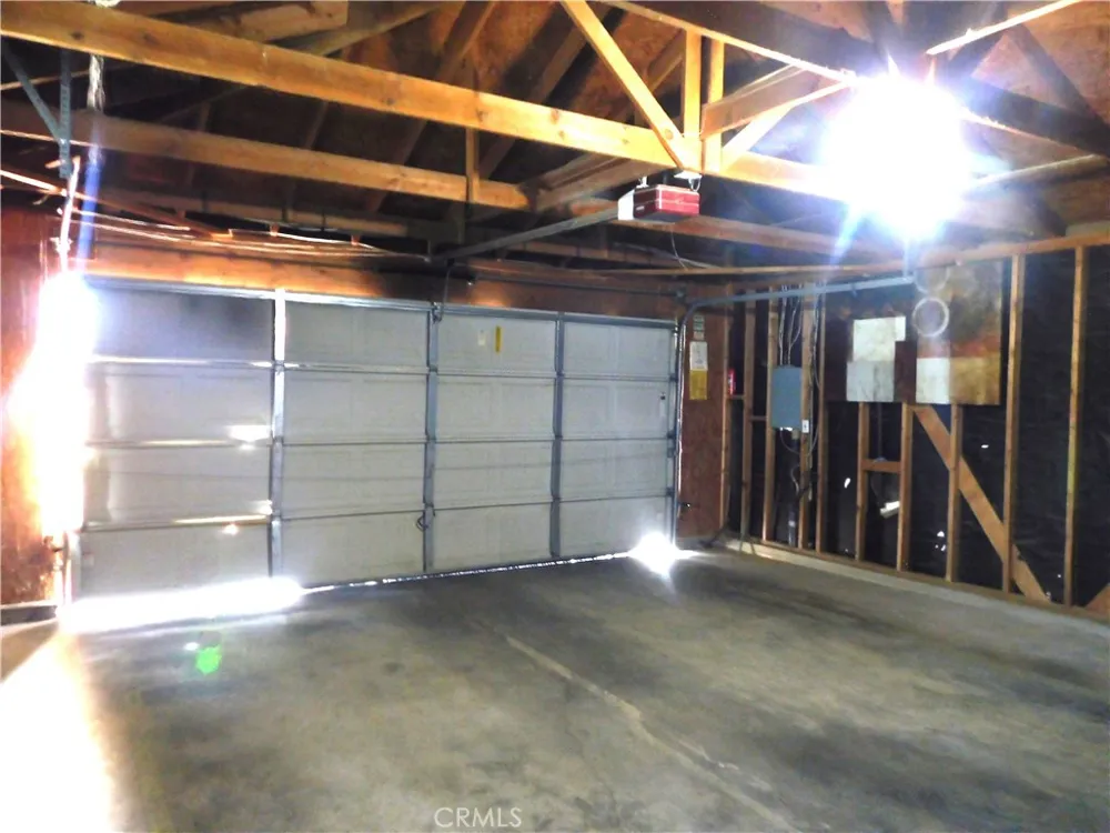 20321 88th California City, CA 93505