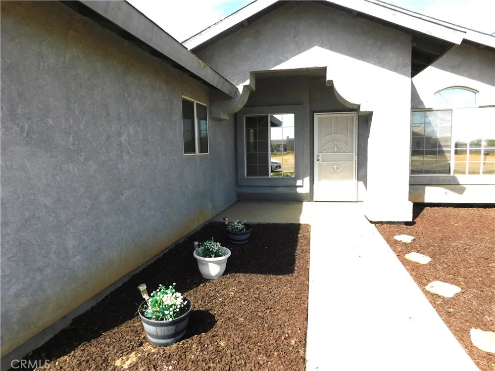 20321 88th California City, CA 93505