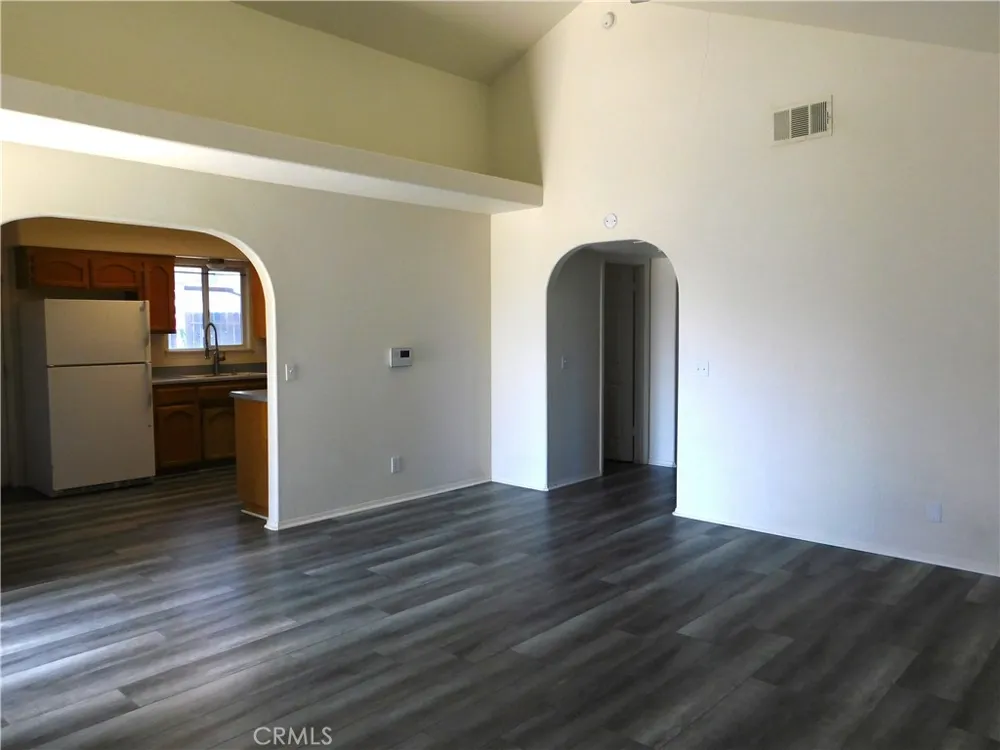20321 88th California City, CA 93505