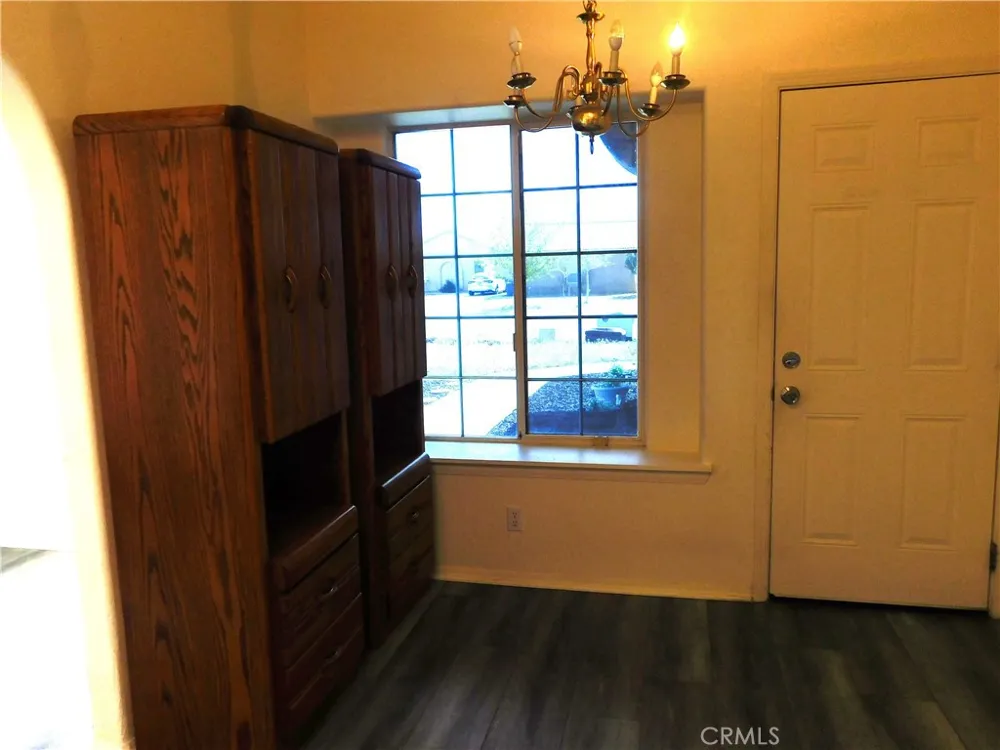 20321 88th California City, CA 93505