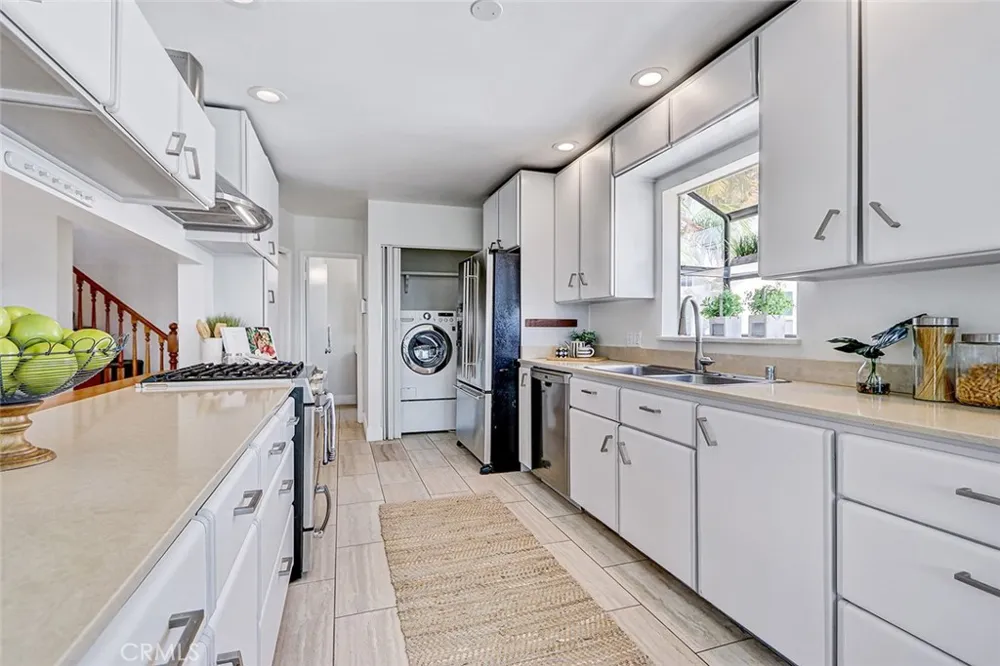 404 Hanford Avenue San Pedro, CA 90732
