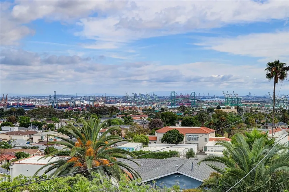 404 Hanford Avenue San Pedro, CA 90732