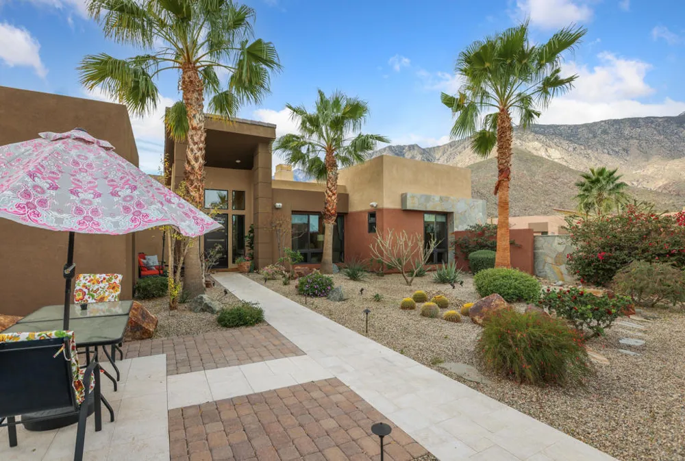 3150 Cody Court Palm Springs, CA 92264