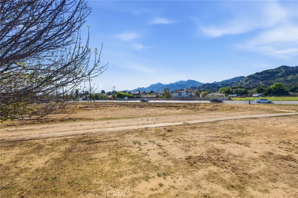 10721 Andora Chatsworth, CA 91311