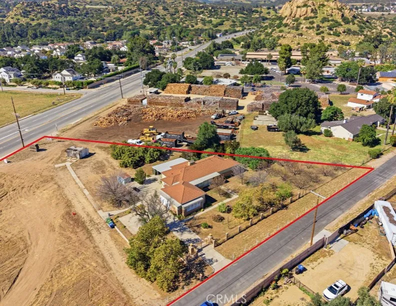 10721 Andora Chatsworth, CA 91311