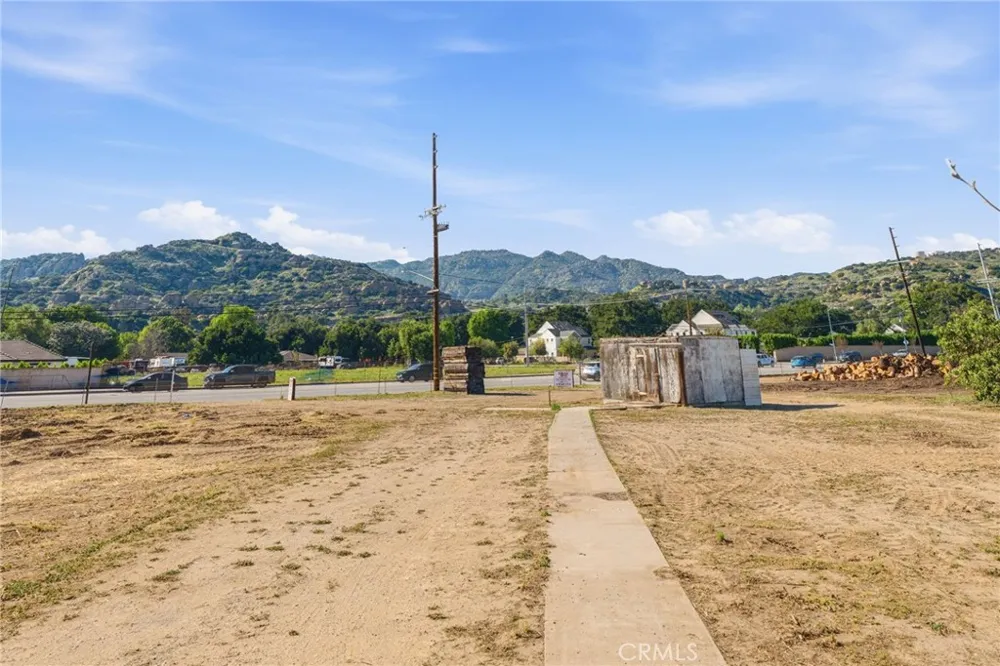 10721 Andora Chatsworth, CA 91311