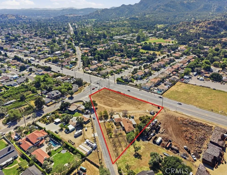10721 Andora Chatsworth, CA 91311