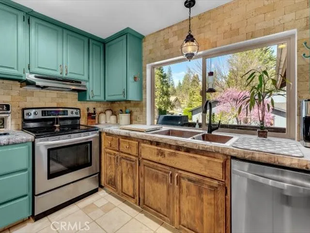 181 Hanover Weaverville, CA 96093
