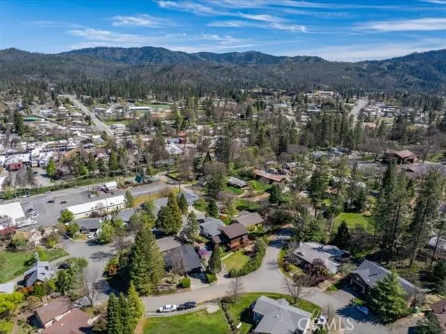 181 Hanover Weaverville, CA 96093