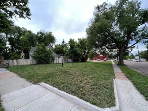 703 E Costilla Street