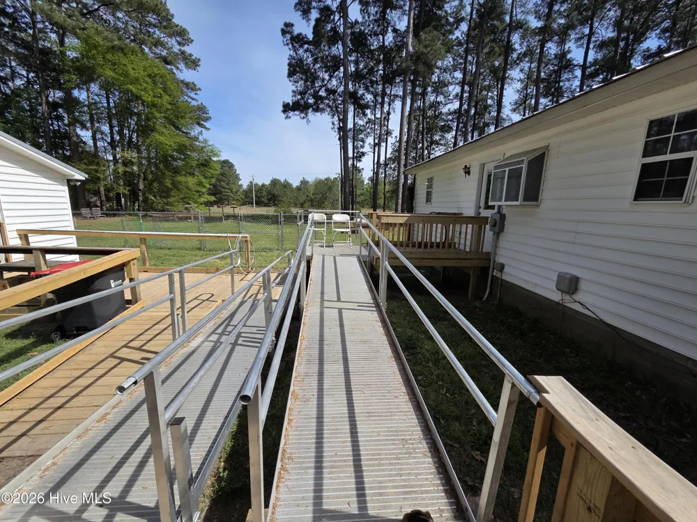 5841 Crestline Road Laurinburg, NC 28352