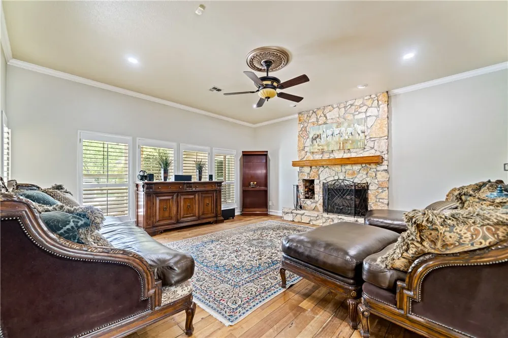 5548 County Road 81 Robstown, TX 78380