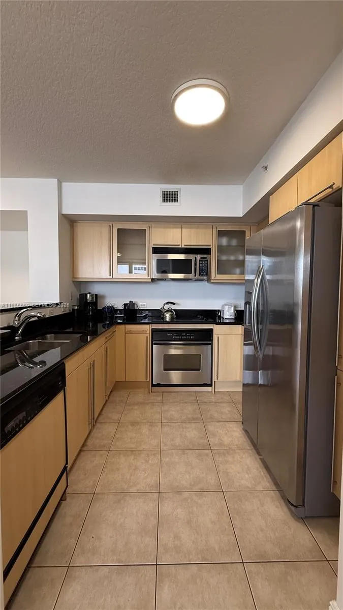 2080 S Ocean Dr #905 Hallandale Beach, FL 33009