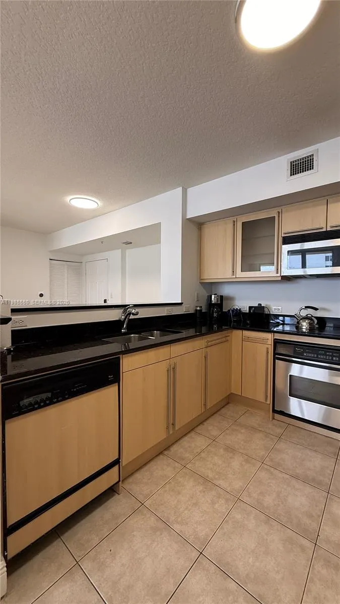 2080 S Ocean Dr #905 Hallandale Beach, FL 33009