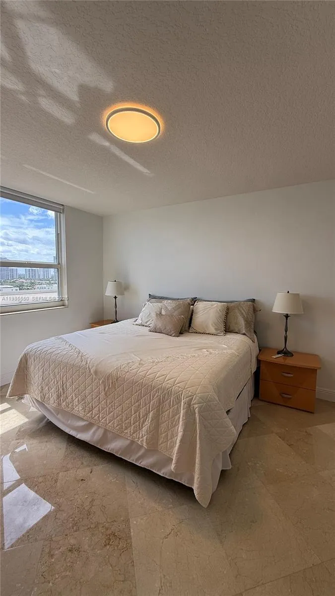 2080 S Ocean Dr #905 Hallandale Beach, FL 33009