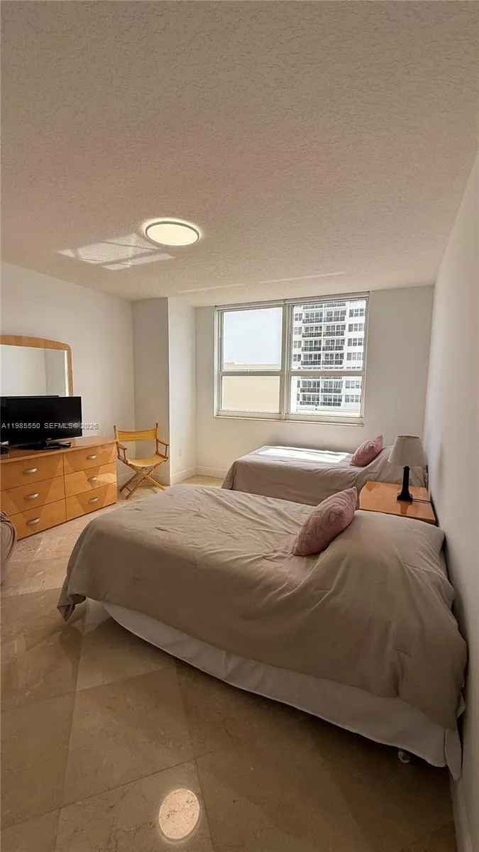 2080 S Ocean Dr #905 Hallandale Beach, FL 33009