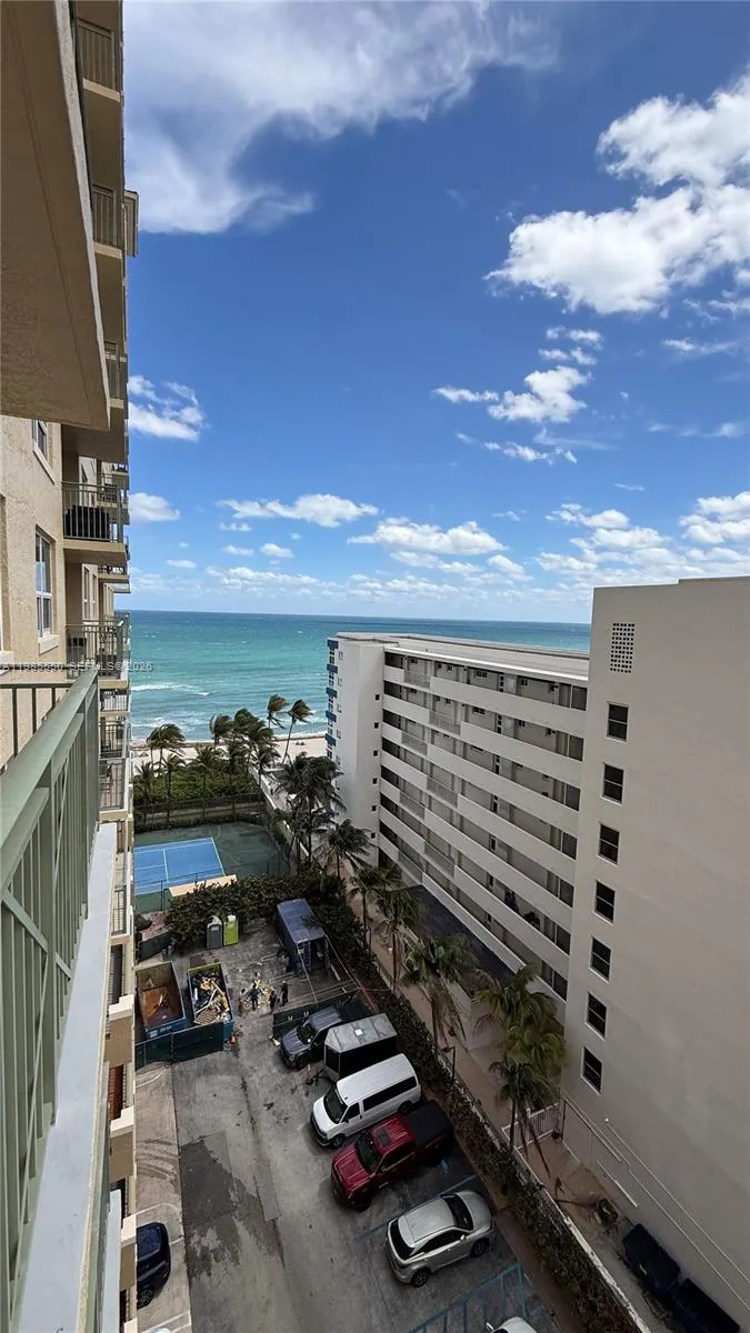 2080 S Ocean Dr #905 Hallandale Beach, FL 33009