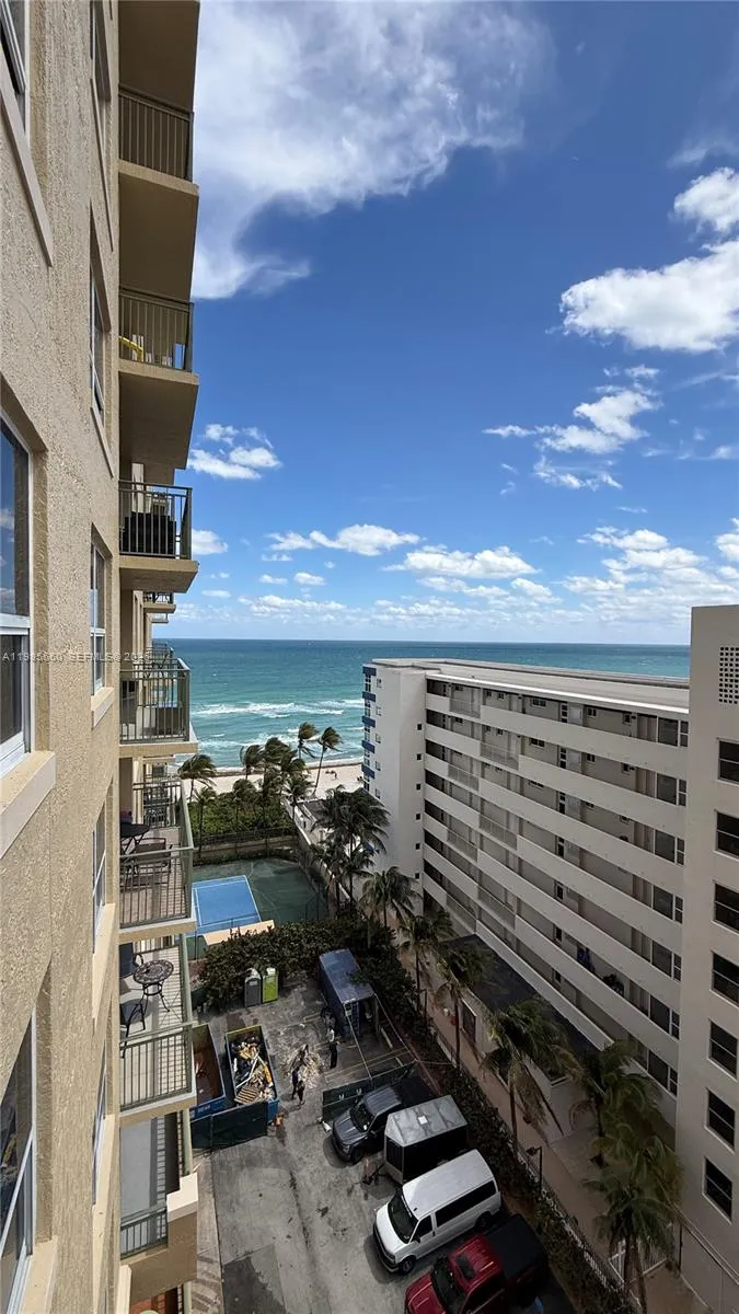 2080 S Ocean Dr #905 Hallandale Beach, FL 33009
