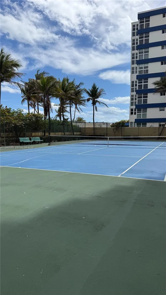 2080 S Ocean Dr #905 Hallandale Beach, FL 33009