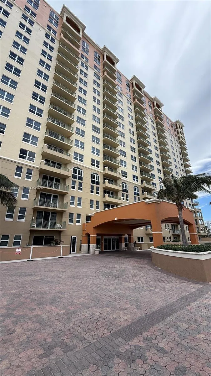 2080 S Ocean Dr #905 Hallandale Beach, FL 33009