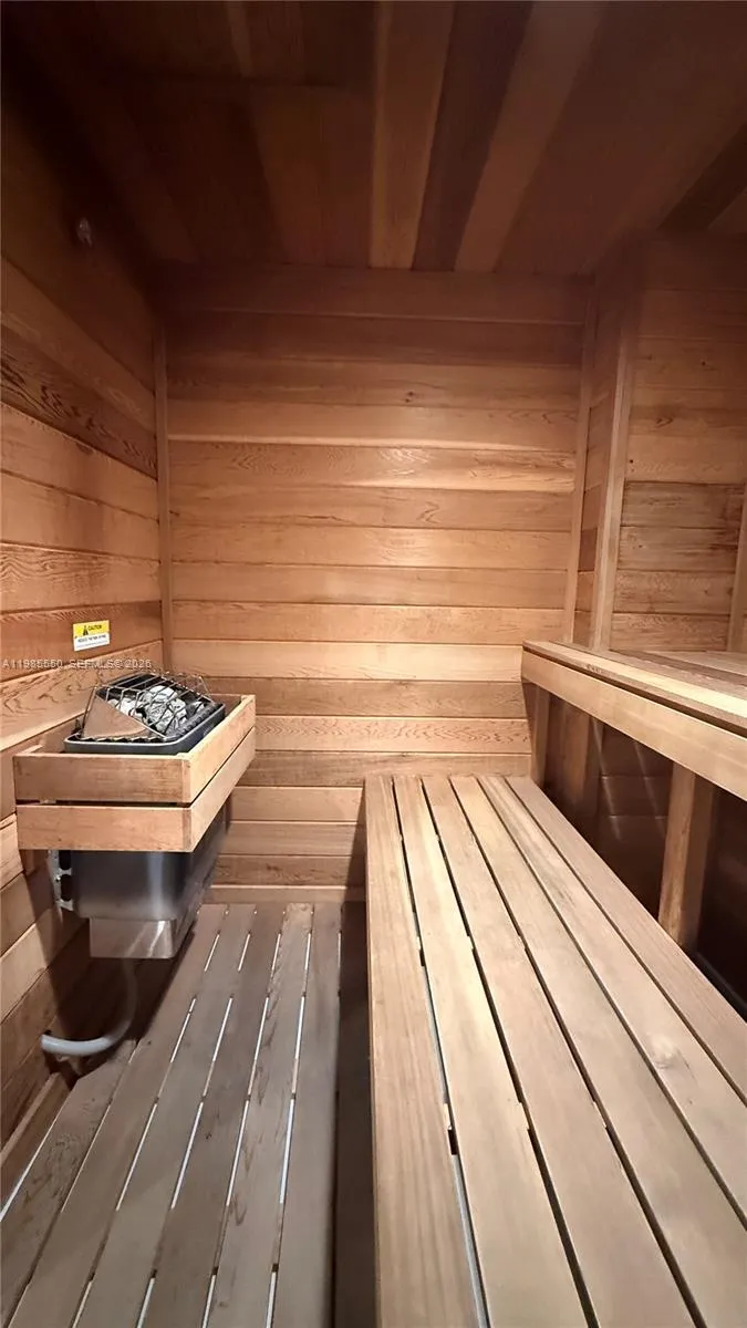 2080 S Ocean Dr #905 Hallandale Beach, FL 33009