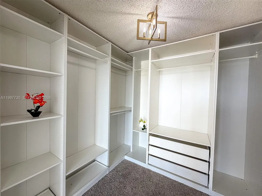 1000 Parkview Dr #531 Hallandale Beach, FL 33009