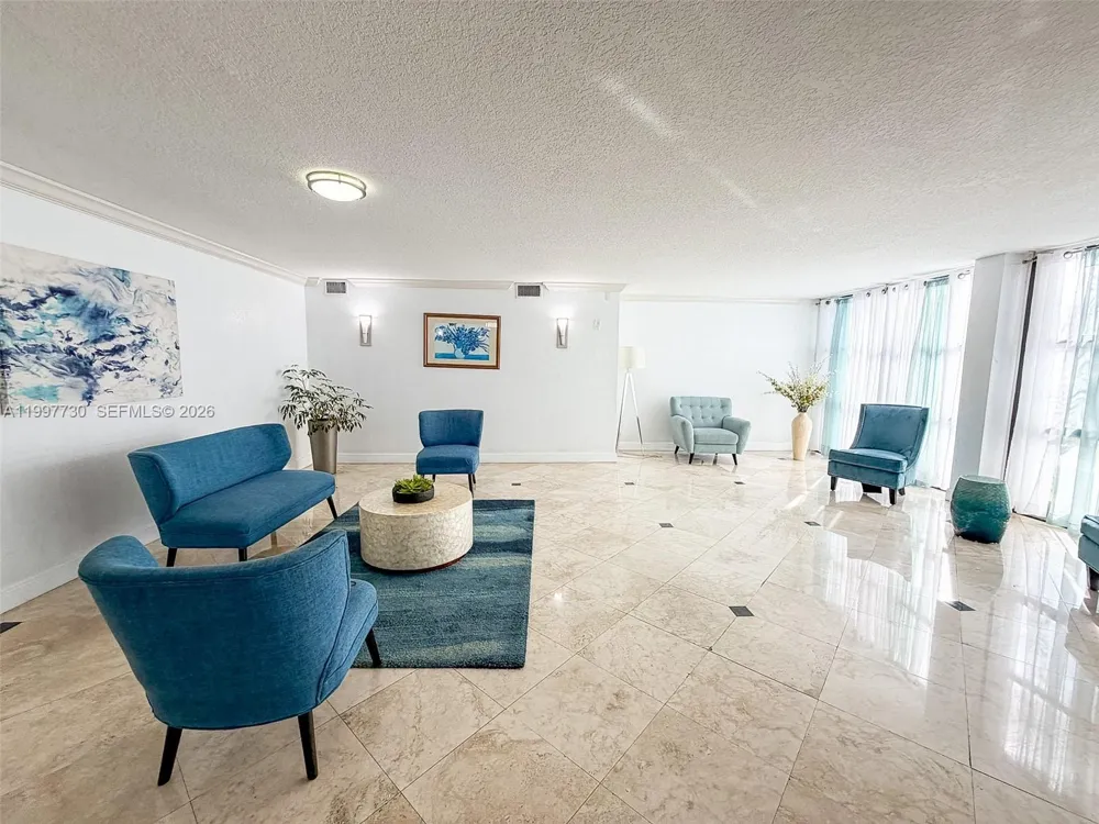 1000 Parkview Dr #531 Hallandale Beach, FL 33009