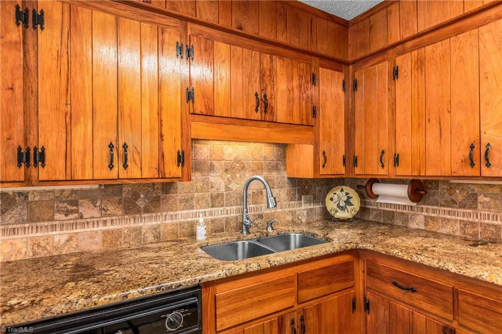 131 Ridge Street Jonesville, NC 28642