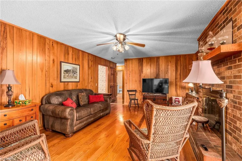 131 Ridge Street Jonesville, NC 28642