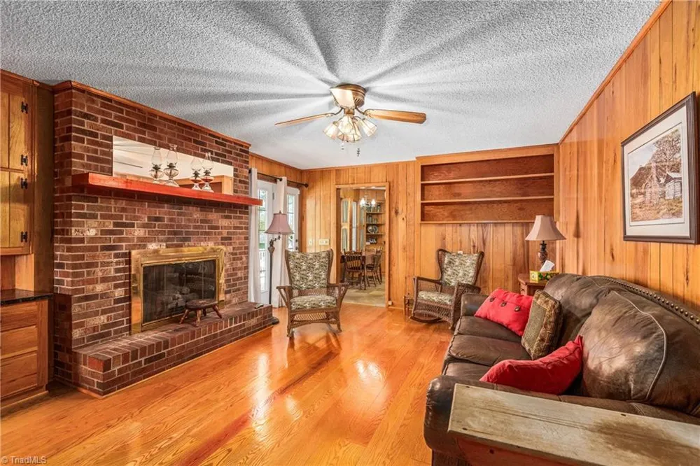 131 Ridge Street Jonesville, NC 28642