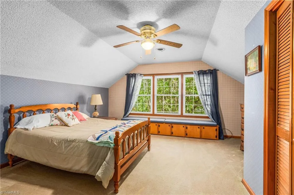 131 Ridge Street Jonesville, NC 28642